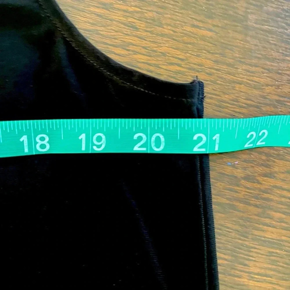 Chaus New York Sleeveless Black Size large Top with draped front - Picture 7 of 7